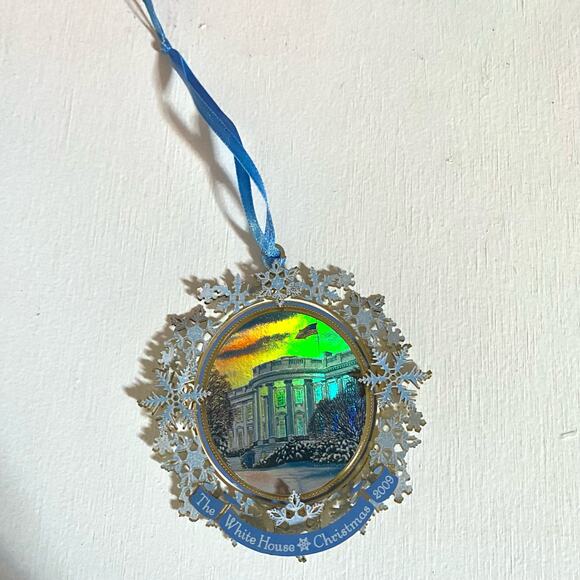 White House Historical Association's 2009 Grover Cleveland Christmas Ornament - Picture 5 of 11